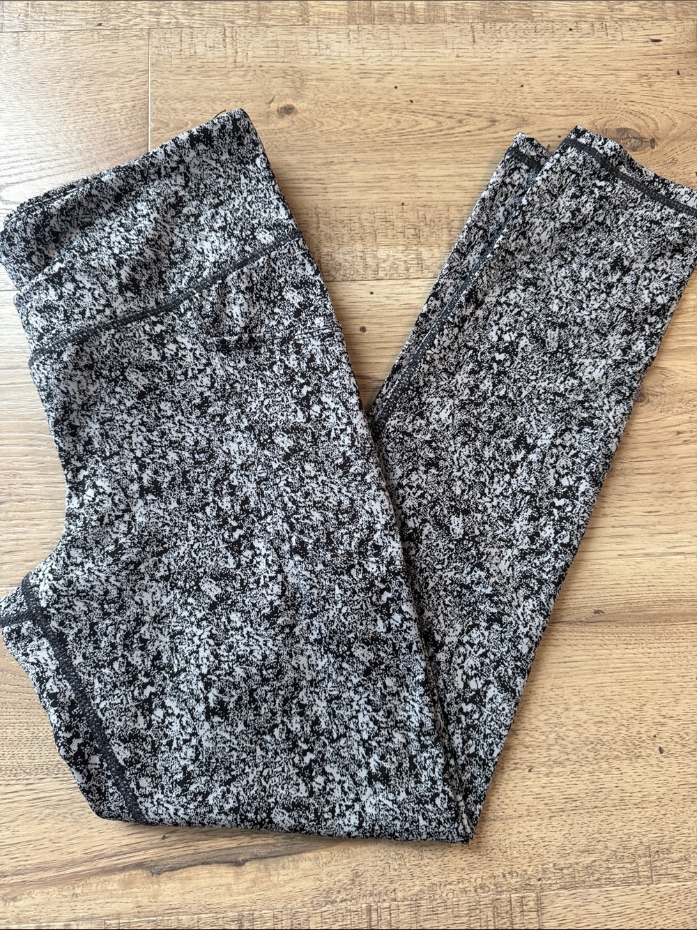 Women’s Gray Marble Active Leggings
